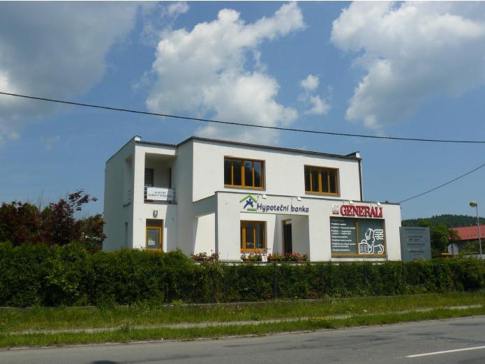 90. Vila Adolfa Novotného, Nábřeţí dukelských hrdinů