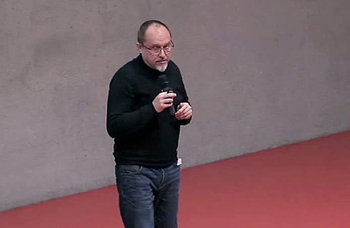 To znamená: kultura je sdílená a je výsledkem konsenzu.rád bych podtrhl téma reflexe, kterým bychom se měli v naší společnosti hluboce zabývat.