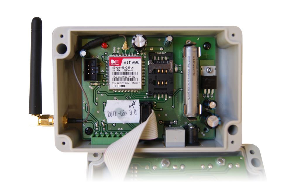 CS-65 modul GSM 1.0.6 Dioda stavu sítě VIII. kapacity) Výměna akumulátoru (v případě poškození nebo ztráty Modul CS-65 GSM je vybavený Li-ion akumulátorem.