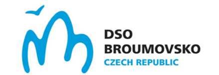 Soupis veřejných služeb doprava Na Broumovsku je zajištěna silniční a železniční doprava. Letecká, vodní ani jiné druhy dopravy se zde nenacházejí.