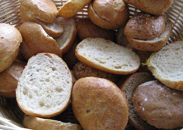 březen STATISTICKÝ PŘEHLED, VÝHLEDY EU 28, AKTUALITY Nesnášenlivost lepku může způsobit také neplodnost Nasadit bezlepkovou dietu, tedy omezit nebo zcela vyloučit z jídla potraviny z obilovin, je v