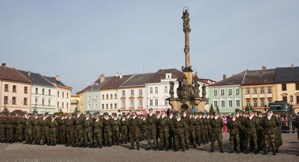 vstupních informacích byli všichni přítomní seznámeni s historií školy, s průběhem a podmínkami studia, s ubytováním, s možnostmi stravování a volnočasovými aktivitami ve škole.