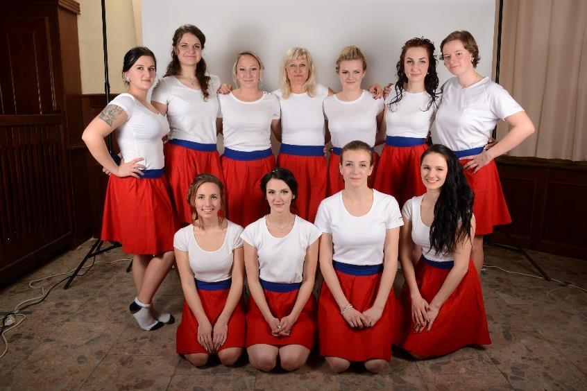 Jejich studijní výsledky patřily stále mezi ty nejlepší. Mnoho z nich úspěšně reprezentovalo školu na sportovních soutěžích. Kdybych chtěla některé jmenovat, bude to v podstatě celá třída.