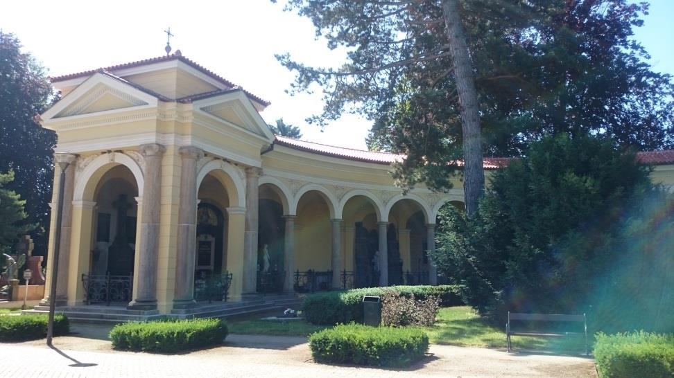 Dokončení: 08/2016 Investiční náklady: cca 14 mil. Kč. Zhotovitel: HORSTAV spol. s r.o. Arkády městského hřbitova střecha Byla provedena oprava severní střechy arkád na městském hřbitově.