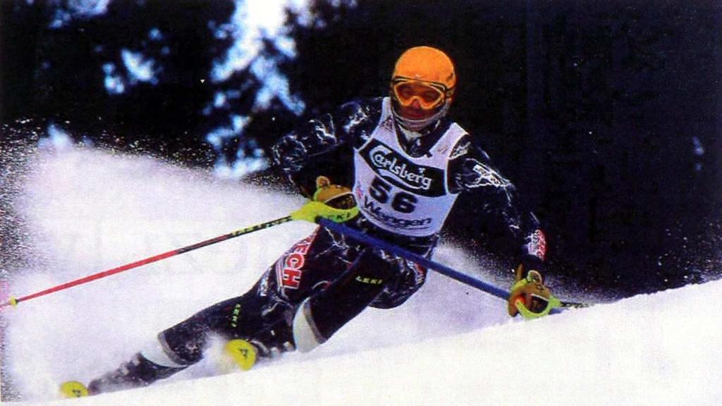 Obr. 6: Racecarving 5.3.2 Funcarving Funcarvingem rozumíme carvingovou jízdu bez holí s extrémními náklony v oblouku.