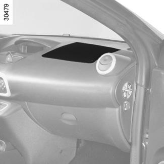 DOPLŇKOVÉ PROSTŘEDKY K PŘEDNÍM BEZPEČNOSTNÍM PÁSŮM (2/3) Airbag řidiče a spolujezdce Je instalován u předních míst na straně řidiče a spolujezdce.