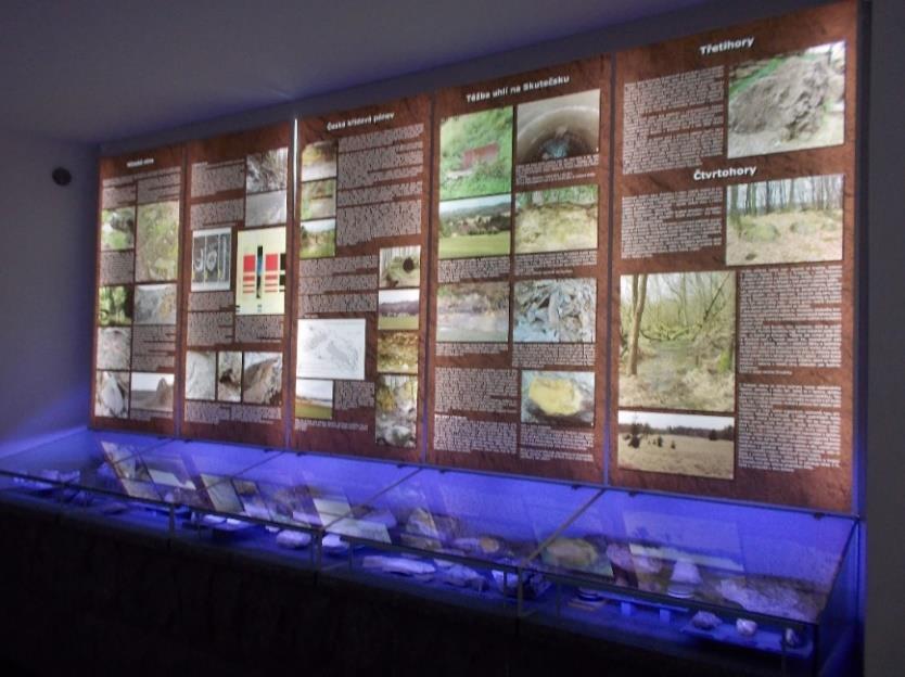 Vývoj těžby a zpracování kamene je prezentován po etapách do současnosti. Expozice obsahuje unikátní doklady z archivu muzea i státních archivů, nástroje, ochranné pomůcky a výrobky.