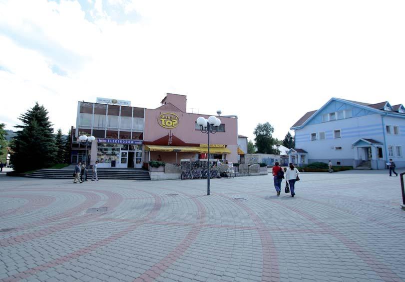 akoby kopíruje hrebeň pohoria. V blízkosti Babína sa nachádzajú významné poľovnícke revíre, a tak možno povedať, že poloha dediny odráža nesmierne prírodné bohatstvo.
