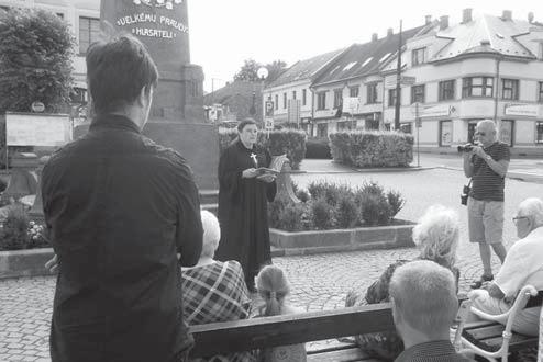 Martina Jusková tajemnice městského úřadu Náboženská obec Církve československé husitské ve spolupráci s městem Vamberk uspořádala ve čtvrtek 6.
