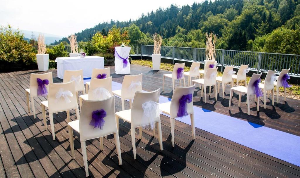 Koordinátorka Vaší svatby Váš den D zrealizujeme od začátku do konce, svatební koordinátorka zajistí kompletní svatební servis a společně s vámi naplánuje svatební den podle vašich představ tak, aby