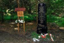 14. století. Památník pochodu smrti Pamětní kříž zajatců pochodu smrti z 28. března 1945 v závěru Kyjovského údolí.