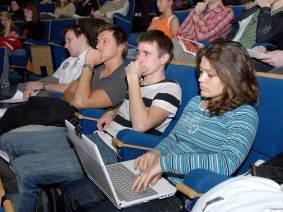 rychlost připojení 10 Gb/s Servery Linux a Windows, studentské