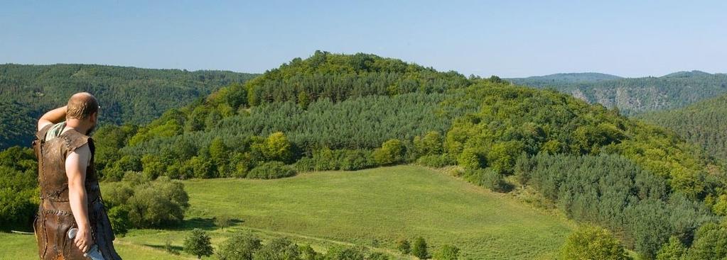 Vize Toulava jako TOP destinace v ČR 4 pilíře atraktivit, které činí Toulavu jedinečnou Do srdce historie (Tábor husitství; Bechyně, Soběslav - Rožmberkové; zříceniny; významné církevní stavby