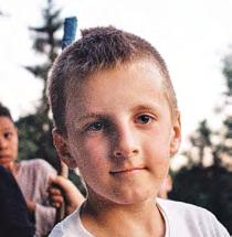 Skrze hry, výlety i táboření si osvojují praktické dovednosti a učí se spolupracovat s ostatními.