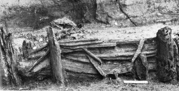 2, 4) Kleštinová konstrukce v archeologických dokladech Izier, Francie,