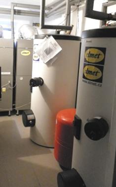 ELAIR 10UT 2x ELAIR 10UT -42- Instalace dvojice tepelných čerpadel a akumulačních nádrží v Divišově vile Další příklad z praxe.