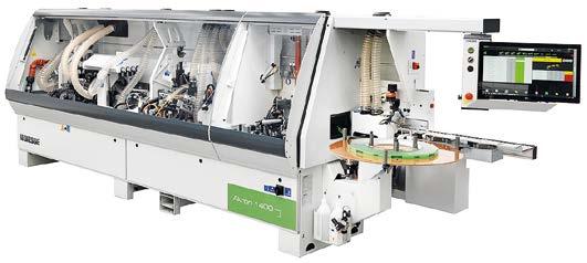 1. Formátování materiálu Selco nářezová centra od firmy Biesse se široce konfigurovatelnou výbavou.