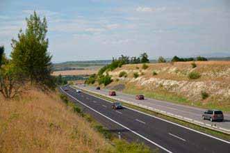 Na těchto 38 km dálnice se nachází pouze jedna odpočívka v provozu, a to Středokluky vpravo v km 4,7.