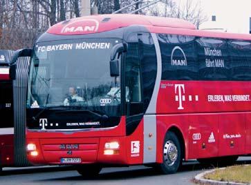 Mimo velkého zavazadlového prostoru, WC a kávovaru, které už jsou běžné v každém zájezdovém autobusu, má tento bus wifi připojení, ledničku s nealkoholickými nápoji (alkoholické nápoje jsou na palubě