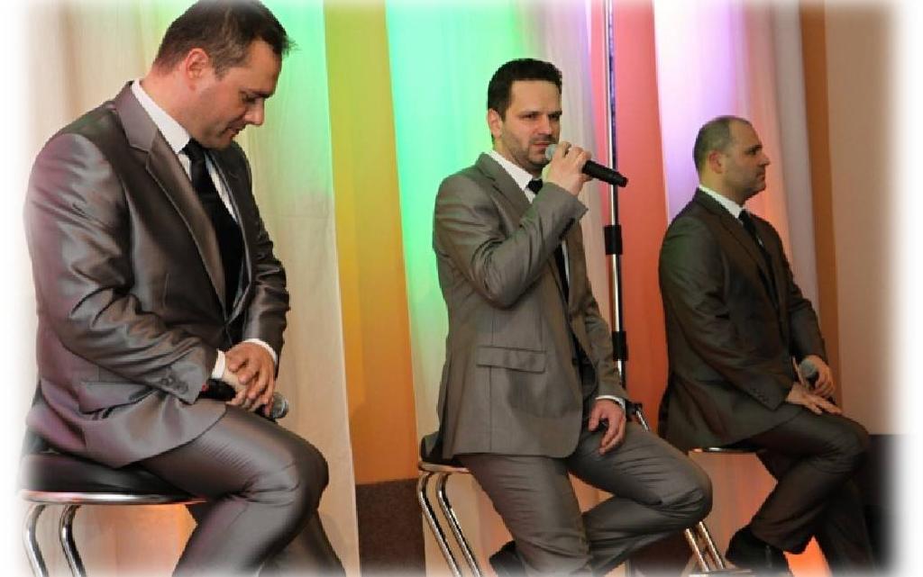 2/2012 Měsíčník Obecního úřadu Chbany VÝJIMEČNÝ KONCERT POP OPERNÍHO TRIA LA GIOIA VE CHBANECH Úspěšní bronzoví semifinalisté z talentové soutěže,,čs má talent navštívili, v rámci