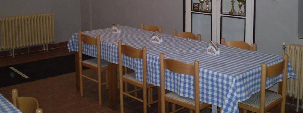 Obec Chbany, respektive Obecní úřad Chbany každý měsíc řeší několik žádostí o povolení kácení dřevin rostoucích mimo les.