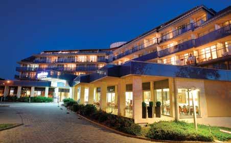 Sárvár Hotel Park Inn**** Praha Sárvár 462 km, Brno Sárvár 259 km, Ostrava Sárvár 440 km, Písek Sárvár 374 km Hotel je propojen s termálními lázněmi krytou chodbou.