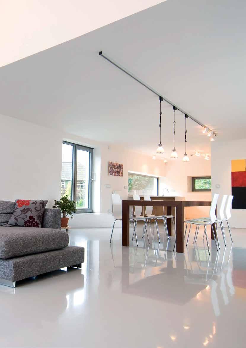SMART HOME HI-KUMO Budoucnost začíná se Smart Kontrola nákladů přes Smart : dvě řešení, jeden cíl Věděli jste, že přibližně 70 % veškerých nákladů na energii v průměrné domácnosti tvoří výdaje za