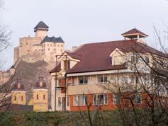 km od Žiliny Zastavaná plocha 25 m 2 Hala + podkrovie, celkovo