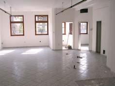 Priestory centrálne vykurované Veľkosť: 51 m 2 cena: 12000,- Sk / mesiac