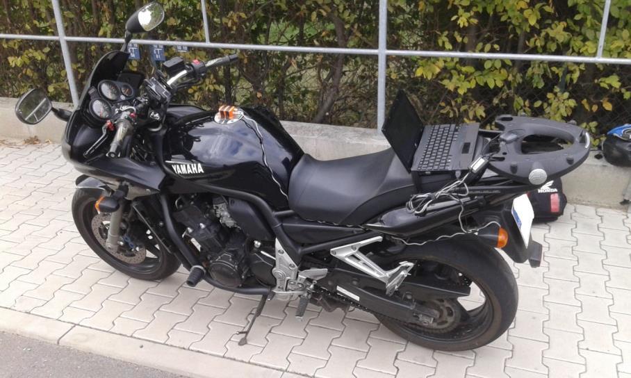 Testovací motocykl 2 Pro měření byl použit motocykl kategorie Naked bike - Yamaha FZS1000 Fazer, který má následující parametry: - výkon: 105 kw, - objem: 998 cm 3, - rok výroby: 2003, - hmotnost