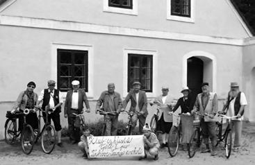 TRHOVOSVINENSKÉ LISTY 7-8/2017 STRANA 9 AKTUÁLNĚ Klub historických cyklistů Vpřed II vyrazil... Je to zvláštní.