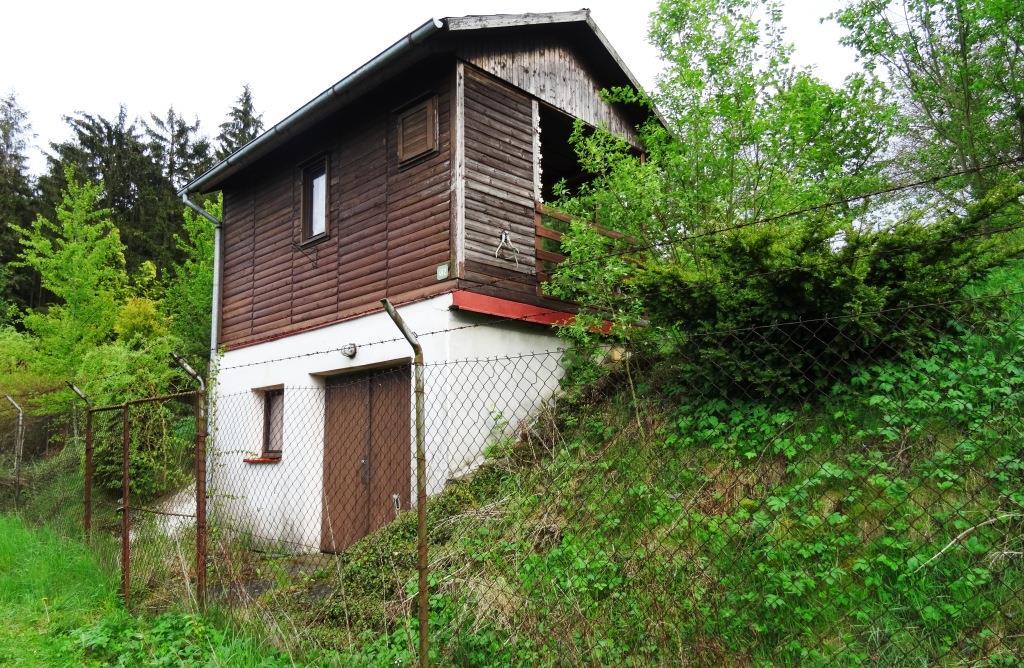 ZNALECKÝ POSUDEK O OBVYKLÉ CENĚ č. 54-50/2016 Ocenění nemovitých věcí: St. parcela č. 3437 o výměře 17 m2 zastavěná plocha a nádvoří, Součástí je stavba: Týnské Předměstí, č.e. 482, rod.
