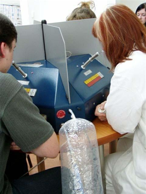 Výsledky měření Výsledky měření ČOV OUE/ m3 počet vzorků 102 minimální hodnota <8 (4) maximální hodnota 205 počet