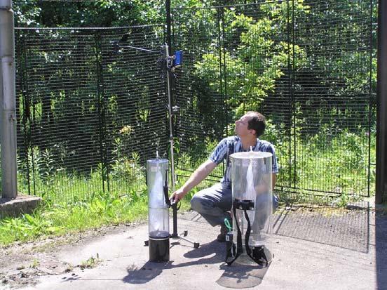 Zdroje s fugitivními emisemi nemají odtah svedeny do komína nebo jiného výduchu.