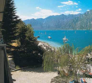 LAGO DI GARDA ITÁLIE 304 150 m 350 m RESIDENCE GARDABLÚ poloha: Lago di Garda - Assenza, jezero - 150 m, centrum - 200 m vybavenost a služby:
