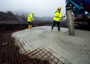 Tento lehce zpracovatelný beton vyniká vysokou tekutostí a snadným uložením do