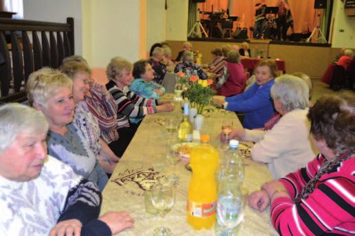 května 2017 senioři z Trhového Štěpánova, Dalkovic, Střechova, Dubějovic a Sedmpán usedli ke svátečně prostřenému stolu na důstojné slavnosti.