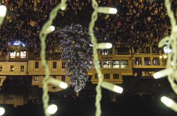 NE 3 ADVENT S VIKÝŘEM Eurocentrum, 10 16 hodin vánoční dílničky pro celou rodinu, výroba nebo nákup dárečků, kulturní program, www.vikyr.