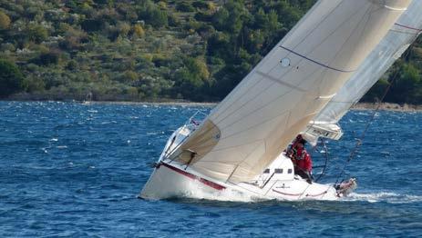 SABRE SAILING TEAM Marina 36 Miro Jakubčík, Petra Hajská, Monika Martínková, Petr Hofman, Zbyněk Moudrý, Katka Peroutková a Jan Peroutka. Tým založili Miro Jakubčík a Petra Hajská před devíti lety.