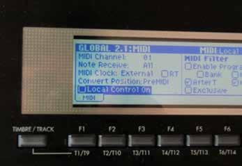 tak, aby nekreslil výstup, vstupní citlivost na pultu/kartě dát tak, abychom při faderu na nulách modulovali cca na -10 až -5 db, vypnout filtry a eq na pultu a hotovo.