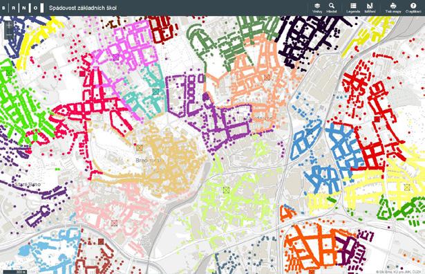 2. Ukázka mapových aplikací Mapa teplot povrchů (vlevo) a Pomoc obětem domácího násilí (vpravo).