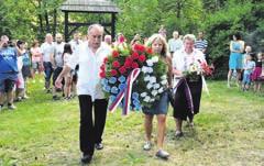 STRANA 6 BEROUNSKO PODBRDSKÉ NOINY 14 mezi berounskými branami Senátor podpořil protidrogovou prevenci enátor Jiří Oberfalzer přivítal ve své berounské kanceláři ve středu 22.