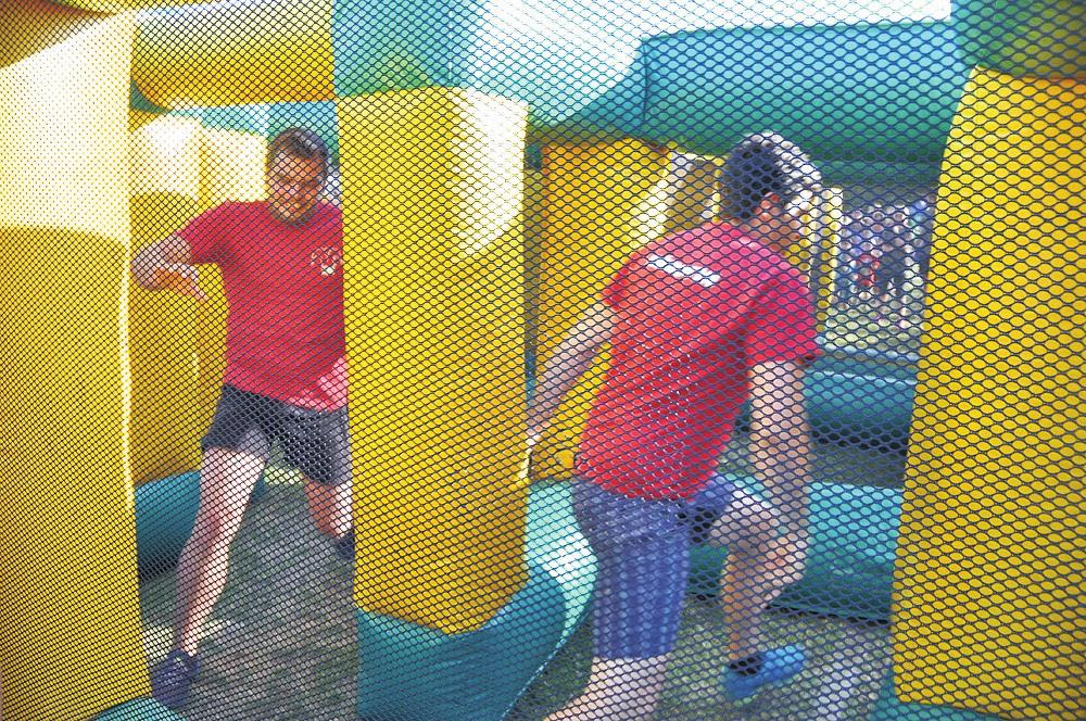 Stejně jako dospělí závodníci, i každý malý Sparťan dostane po doběhnutí závodu speciální tričko a medaili. Závody Spartan Kids budou probíhat po poledni, od 12.05 do 13.05 hodin.