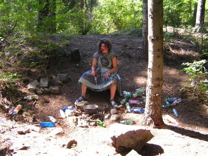 Tedy byl kufr, takový ten televizní, jen trochu jiný po svojanovsku. V neděli to byla pohoda. Nebyla rozcvička a tak jsme si trochu přispali.