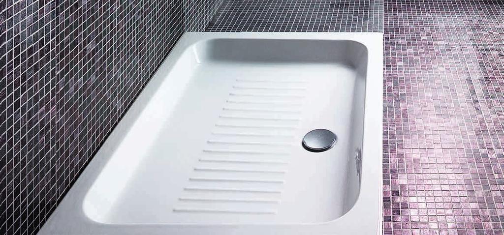 The overhead showerhead provides comfortable showering, so that you can truly relax. 8 Sprchová vanička Catalano s unikátním povrchem CataGlaze a protiskluzovou úpravou.