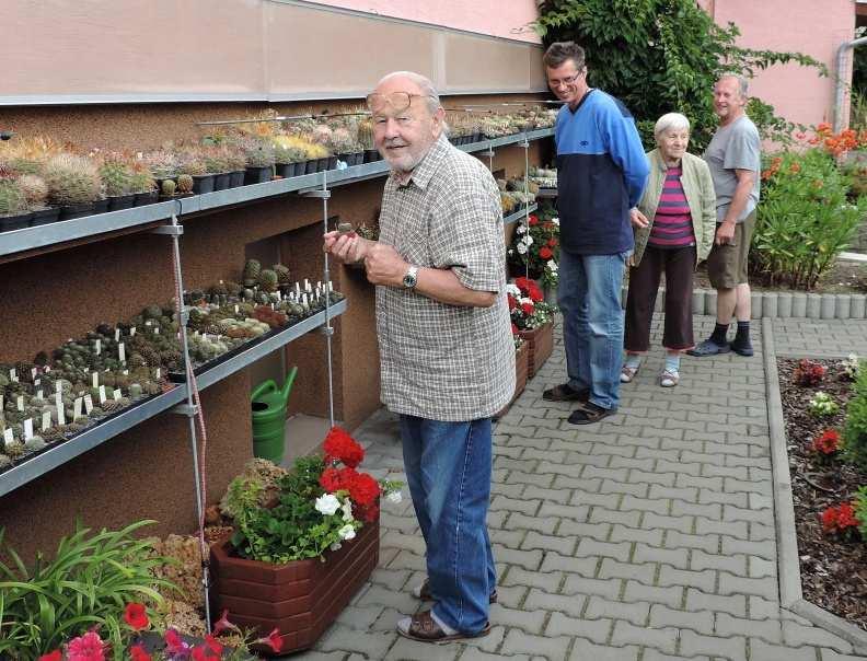 Několikrát cestoval po lokalitách kaktusů v Mexiku, kde studoval život rostlin v přírodě.