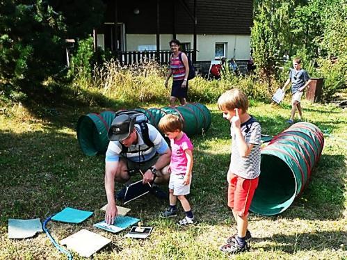 Koordinátor: IS Stožec Přednášející: Hedvika Zahálková Cena programu: 20,- Kč, výroba vlastního korálku 70,- Kč Zaměření: vnitřní, pro děti, pro místní obyvatele, 27. 7. MÝTY A SKUTEČNOSTI O MRAVENCÍCH Místo: IS Kvilda 10.