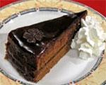 320. SACHER TORTA (Dobro jutro Hrvatska) Sastojci za 12 kriški: 18 dkg čokolade 14 dkg maslaca 16 dkg šećera 8 jaja 12 dkg brašna 1 vanilin šećer Punjenje i preljev: 25 dkg čokolade za kuhanje 1