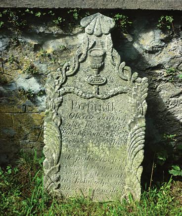 Prostá toleranční modlitebna bez věže a s trojúhelníkovým štítem byla postavena v roce 1788.