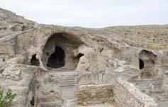 Prohlídka výstavného kláštera HAGHPAT (UNESCO), představujícího vrchol místní religiózní architektury inspirované byzantskými i lidovými prvky. Návštěva fotogenického monastýru SAGMOSAVANK ze 13.